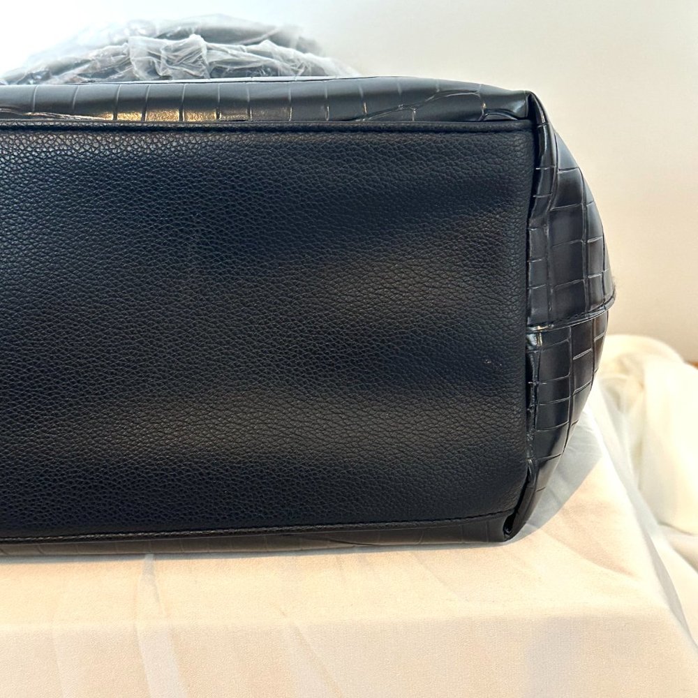 NWT Victoria's Secret Carryall Tote Bag in Croc Colorblock - Picture 9 of 16